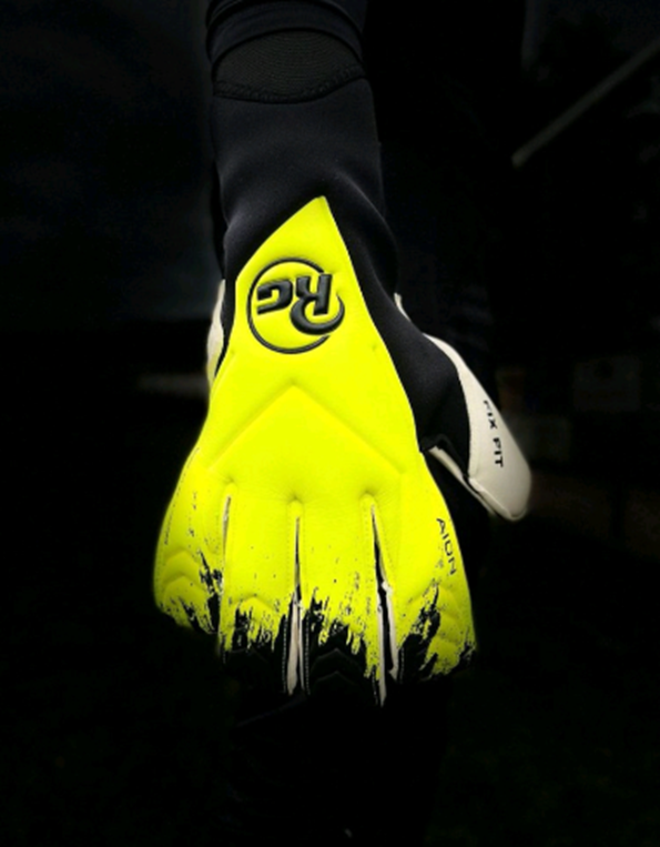 Le gant de foot RG Aion Hydro Grip 22-23